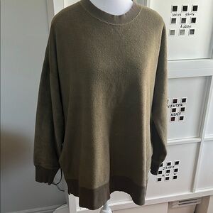 aerie Olive Green Crewneck Sweater with Oversized Fit and Ribbed Cuffs. Size‎ S